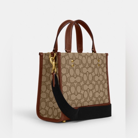 New Coach CM199 Disney X Coach Dempsey Tote 22 In Signature Jacquard - Picture 6 of 8